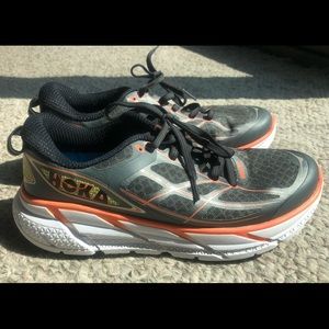 Hoka One athletic shoe Clifton 2